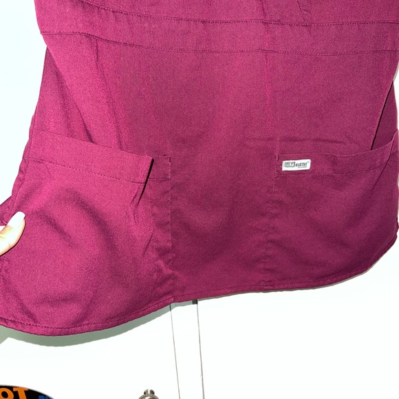 Grey’s Anatomy scrubs top size medium - Picture 2 of 5